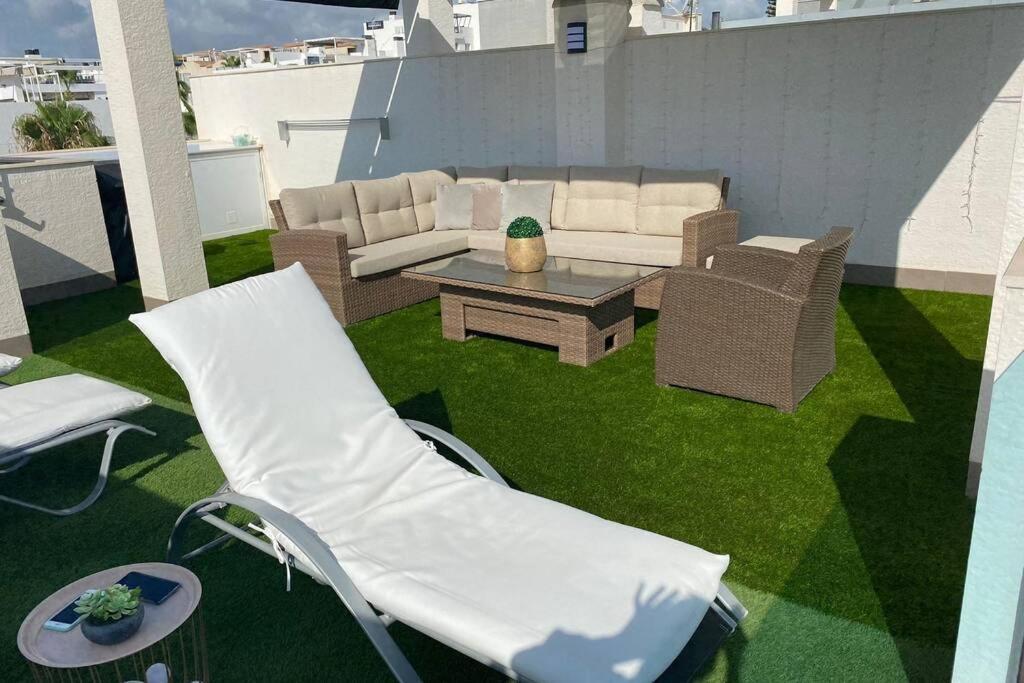 Luxury Penthouse Oasis Beach VIII Orihuela Costa Punta Prima Torrevieja Dış mekan fotoğraf
