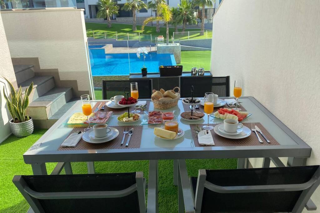 Luxury Penthouse Oasis Beach VIII Orihuela Costa Punta Prima Torrevieja Dış mekan fotoğraf